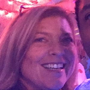 Meet your Posher, Dana